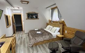 Rustic Inn River